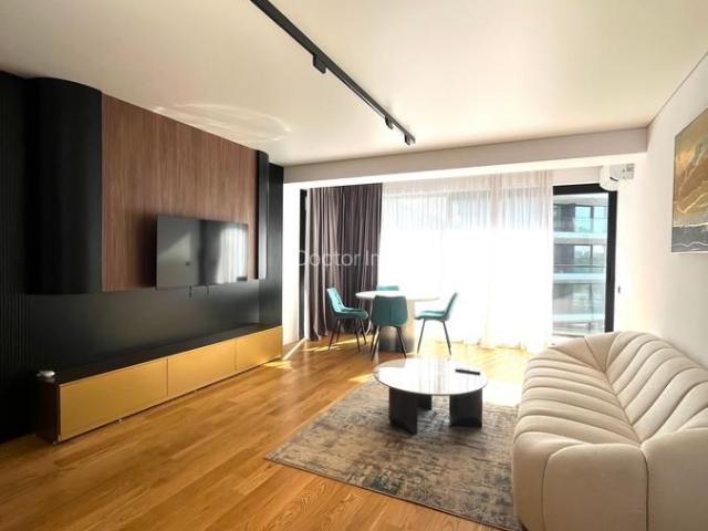 Yachting Lifestyle in the Heart of the Capital: Luxury Furnished 2 Rooms