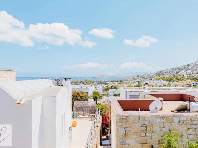 Yahşi Sahilde Manzaralı Özel Havuzlu Müstakil 4 Oda Taş Villa