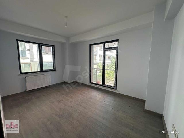 YAKUPLU MAH METROBÜSE YAKIN SIFIR SATILIK YÜKSEK GİRİŞ DAİRE