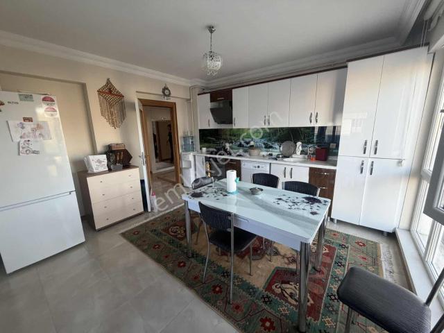 Yakacık Mahallesi'nde Satılık 4+1 Lüks Daire 180m2