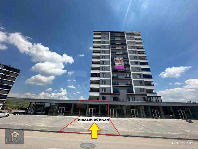 Yakacık Bulvar Üzeri 150m2 İskanlı KİRALIK Dükkan