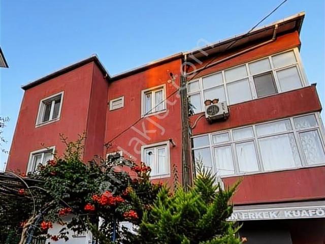 Yakacık Cumhuriyet Mahallesi Cadde Üzeri Kiralık 2+1 Daire