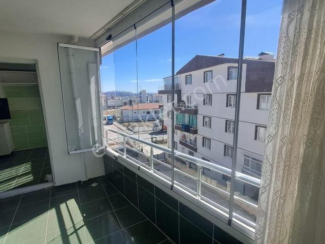 Yakacık'ta Satılık 5+2 Dublex Çift Mutfak Masrafsız Daire