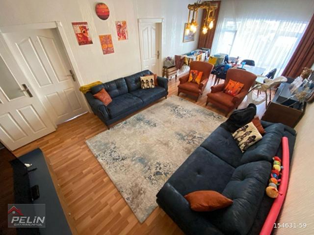 YAKACIK MAHALLESİN'DE PELİN GAYRİMENKUL'DEN SATILIK 3+1 DAİRE