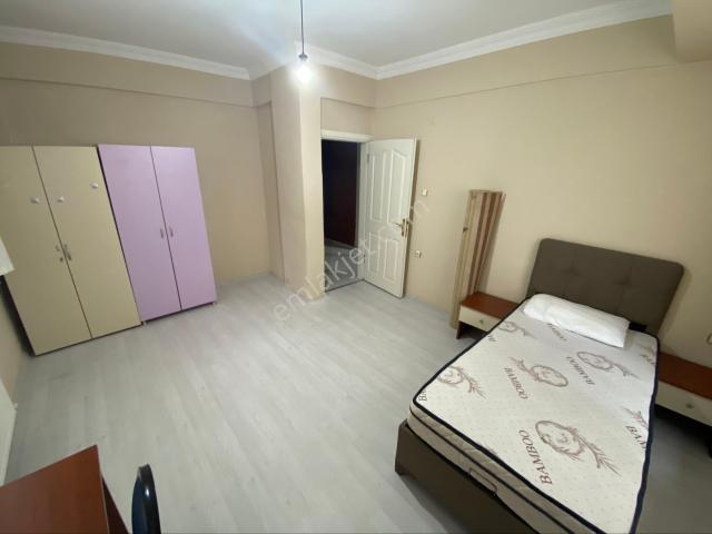 Yalı Gayrimenkulden Tüm Faturalar Dahil Bayan'a 2+0 Eşyalı Daire