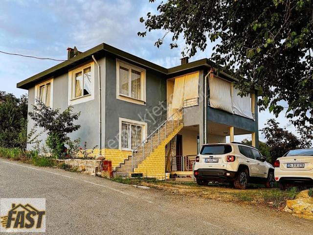 Yalıköy'de 1250m² Arsa İçinde 200m² Satılık Ev Alper Çelik