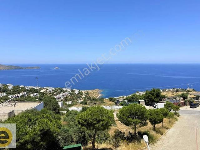 Yalıkavak'ta Site İçerisinde Deniz Manzaralı 3+1 Müstakil Ev