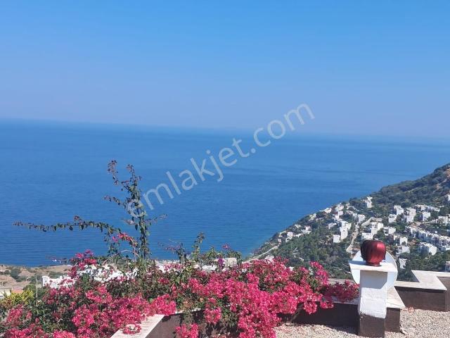 Yalıkavak Gerişte Deniz Manzaralı Sitede 3+1 Satılık Dubleks