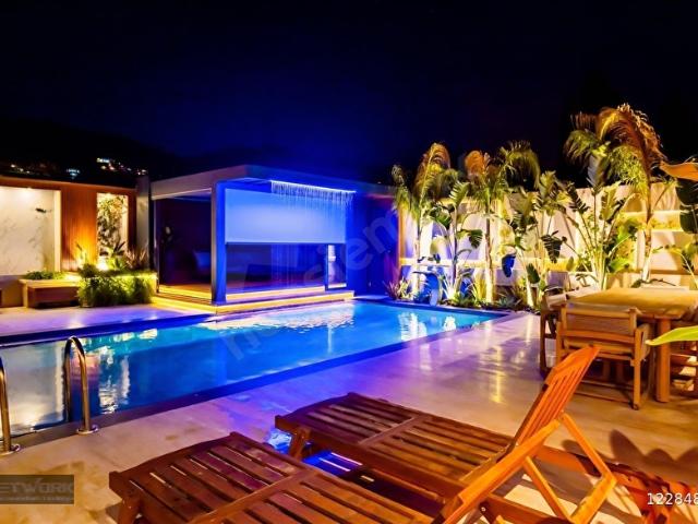 Yalıkavak Geriş'te Modern Tasarım Tek Kat Villa