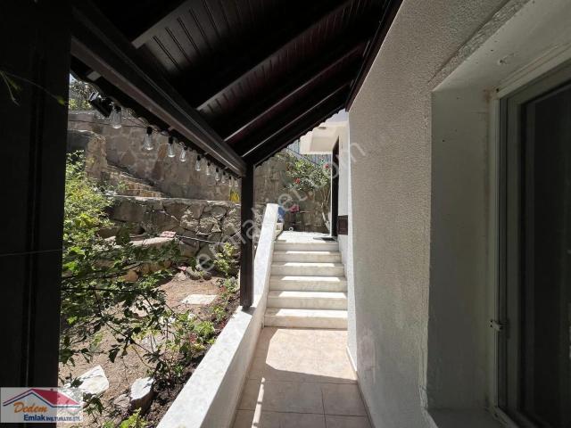 Yalıkavak Koyunda Deniz Manzaralı Köşe Konum 3+1 Satılık Villa