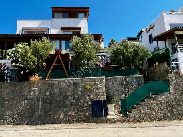 Yalıkavak Yunusköy'de Deniz Manzaralı Özel Villa