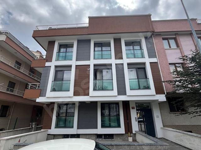 YALÇINKAYADAN GAZİ MAHALLESİNDE KATTA YENİ BİNA 1+1 AMERİKAN MUTFAKLI EŞYALI