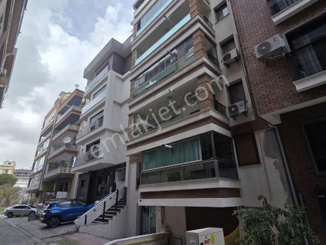 Yalı Mahallesi, Merkezi Konum, 11 Yıllık Bina, Satılık 2+1 Daire