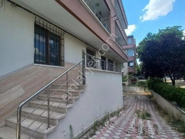 Yalçınkaya İnşaat Emlak Tan İşyeri Muaffakatı Olan Ara Kat Daire