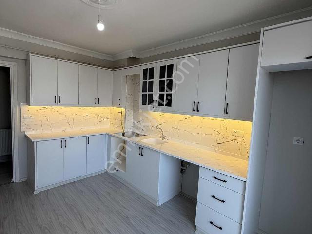 Yalçınlar Gayrimenkulde 3+1