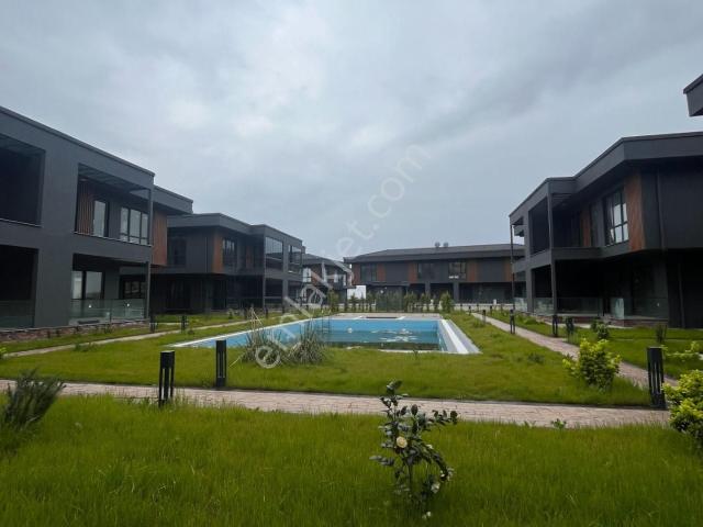 Yalı Villaları Denize 100 M, Lüks Ve Konfor Bir Arada!
