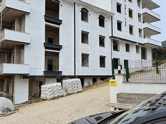 YALAVO ARMUTLU BAYIR MAHALLESİ 2+1 100m2 SIFIR DAİRE GİRİŞ KATI