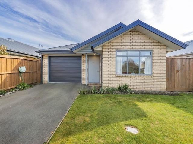 yaldhurst, 3 bedrooms