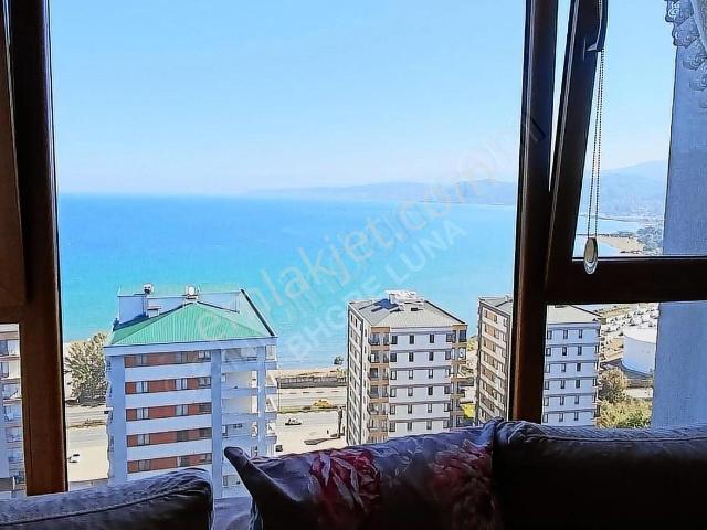 Yalıncak Mahallesinde Full Deniz Manzaralı 3+1 Satılık Daire