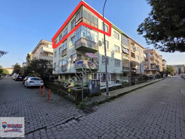Yalova Fatih Caddesinde Kentsel Dönüşüme Uygun Satılık Daire