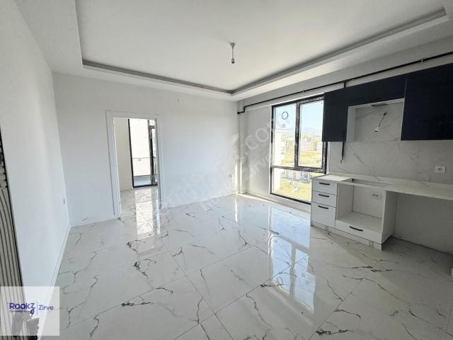 Yalova Çiftlikköyde Ara Kat,oturuma Hazır Satılık 1+1 Daire