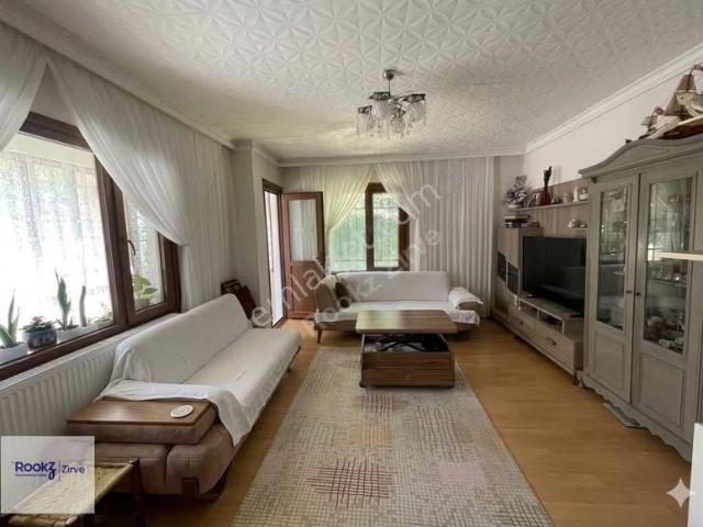 Yalova Çiftlikköy'de Satılık 3+1 Daire: Merkezi Konum