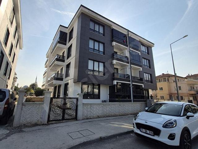Yalova Merkez İsmetpaşa Mah. Ebeveyn Banyolu Satılık 3+1 Daire