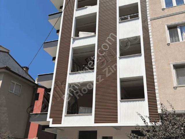 Yalova Merkezde Satılık 2+1 Ara Kat Daire Dört Yol Yakını