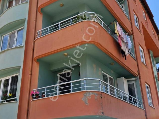 Yalova Tavşanlıda Satılık Geniş 3+1 Daire