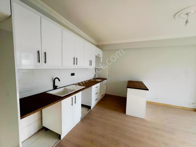 Yalova Teşvikiye Satılık 2+1 Eşyalı Teraslı Daire