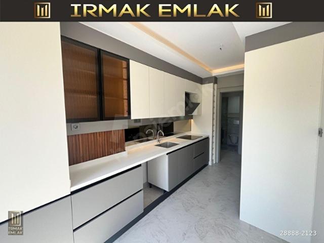 Yapracık Atayurt Mahallesi Yerden Isıtma 2+1 Daireler