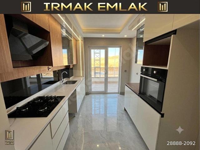 Yapracık Atayurt Mahallesi Bağımsız Mutfak& Giyinme Odalı 2+1 Daire