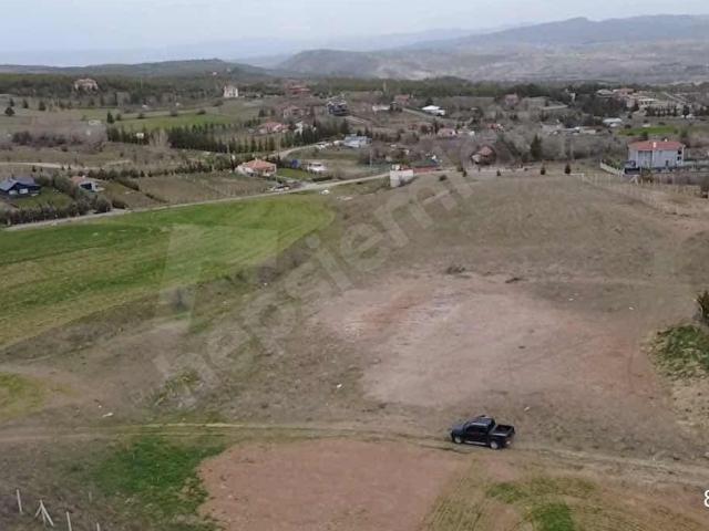 YASSIÖREN EMLAK'TAN TEK TAPU KENT ORMANI YAKINI ARSA