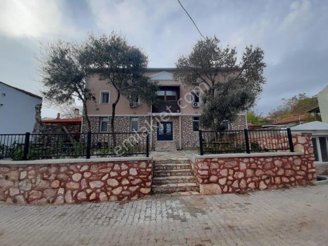 Yatırıma Uygun Komple Satılık 10 Daireli Bina