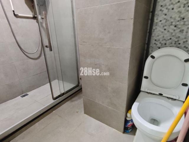 Yau Ma Tei Man Tak Building [Agency Ads] Room A, Middle Floor Yau Tsim Mong District, Near Mtr Station, With Elevator, Clean And Well Maintained, Convenient Trans Hints