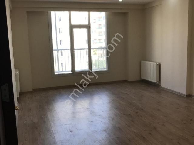 Yavuz Emlak Tan Satılık Daire Arakat Karaköprü Badilli 5 Oda