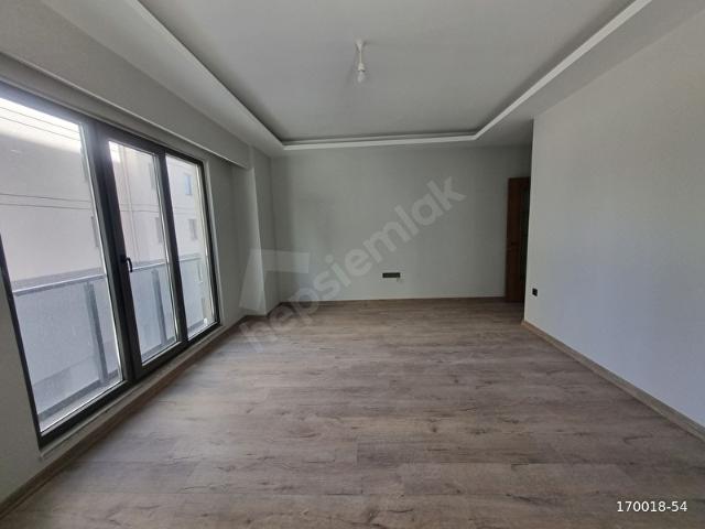 YAVUZ GAYRİMENKUL'DEN KİRLIK LÜX SİTEDE DAİRE