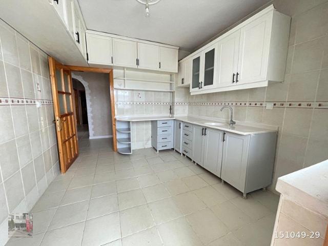 YAVUZ İPEK EMLAK TAN 3+1 3.KAT MERKEZDE UYGUN DAİRE
