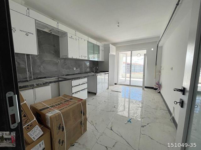 YAVUZ İPEK EMLAK TAN MERKEZDE 4+1 2.KAT SIFIR SÜPER LÜX DAİRE