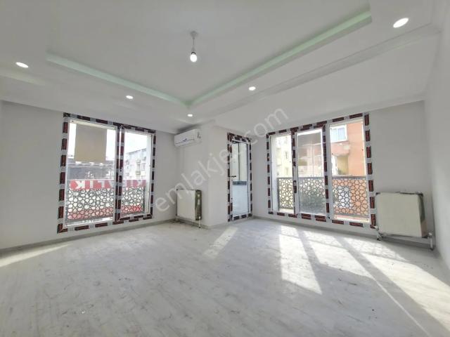 Yayla Ferit Selim Paşa Caddesi Sıfır Binada Satılık 3+1 Daire