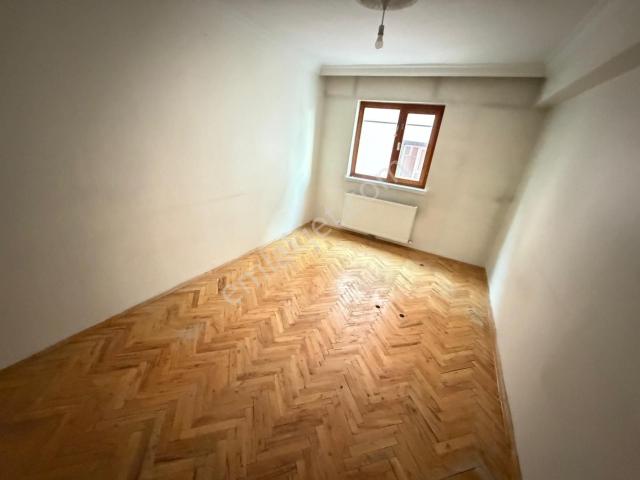 Yayla Mah Satılık 3+1/125m2 Bulvar Yakını 3.kat Konumunda Daire