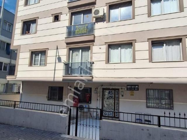 Yaylacık Mah. 1+1 Ara Kat Asansörlü