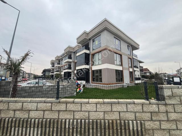 Yazlık Mah. Site İçi Ebeveyn Banyolu Satılık Sıfır 3+1köşe Daire