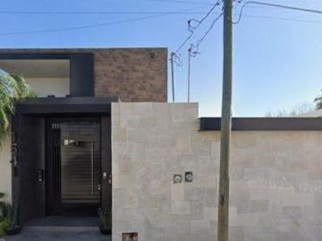 YG Casa con 700 m² superficie de terreno, 4 [Dormitorios] en venta en Madero
