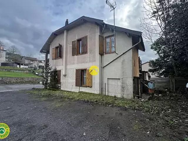 Ydes 15210 Achat / Vente maison 5 pièces t5