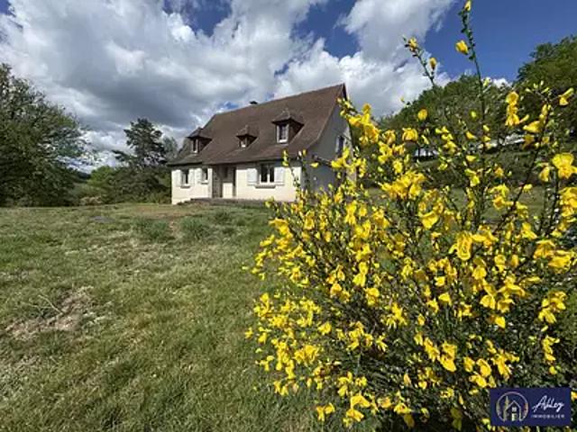 Ydes 15210 Achat / Vente maison 7 pièces t7