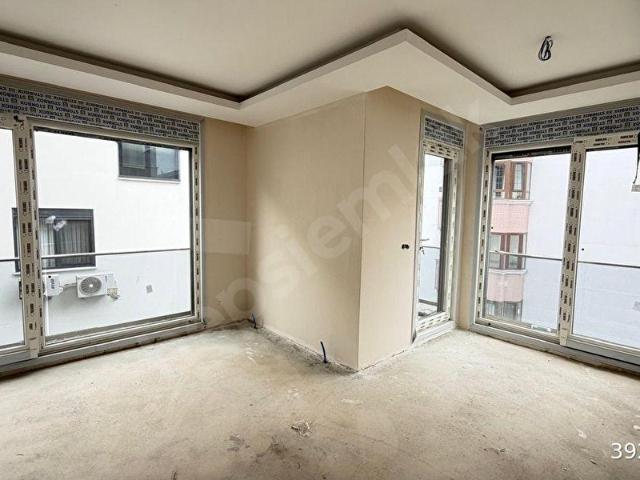 YEŞİLYURT EKİN SOKAKTA SATILIK 0 3+1 ARAKAT DAİRE