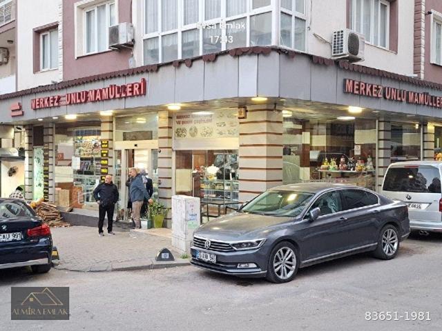 YEŞİLYURT YILDIZ CADDE ÜZERİKÖŞE SATILIK DÜKKN