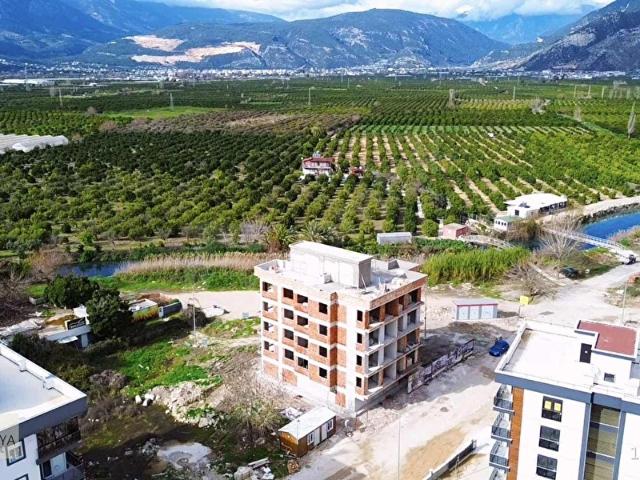 YEŞİLLİKLER İÇİNDE ÖNÜ AÇIK SATILIK KULLANIŞLI VE LÜKS 1+1 DAİRE
