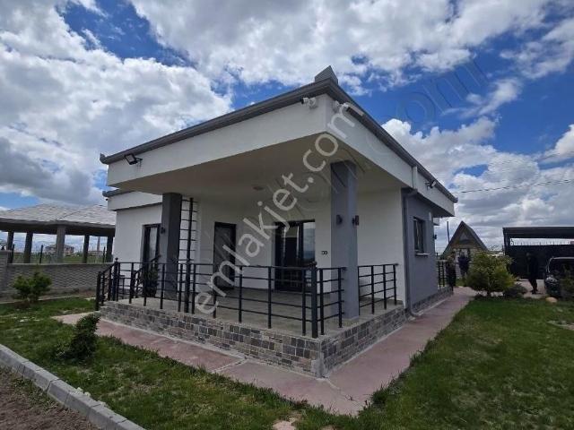 Yeşil Ova Köselıde Ful Exstralı 2+1 Lüks Villa Bahçeli Takaslı